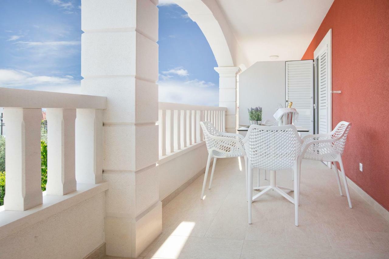Villa Apartments Art Трогір Екстер'єр фото